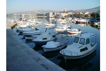 Hrvaška Privát Kaštel Novi, Eksterier